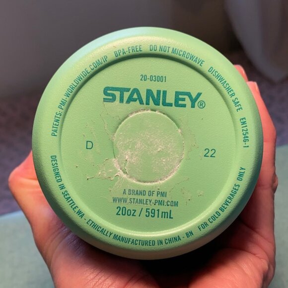 Stanley IceFlow Flip Straw Tumbler with Handle, 20 oz, Flip Up Straw - Picture 10 of 12